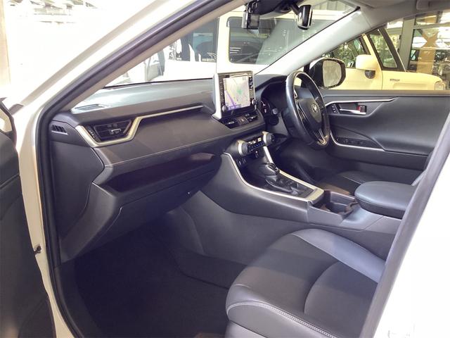 ＲＡＶ４ Ｇ　４ＷＤ　ドライブレコーダー　ＥＴＣ　全周囲カメラ　クリアランスソナー　オートクルーズコントロール　レーンアシスト　パワーシート　衝突被害軽減システム　ナビ　ＴＶ　オートマチックハイビーム　オートライト（52枚目）