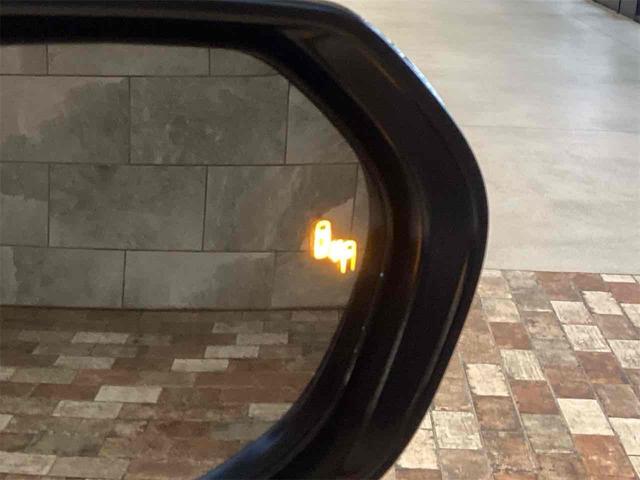 ヤリスクロス ＧＲスポーツ　ドライブレコーダー　ＥＴＣ　全周囲カメラ　オートクルーズコントロール　レーンアシスト　衝突被害軽減システム　ナビ　オートマチックハイビーム　オートライト　ＬＥＤヘッドランプ　アルミホイール（21枚目）