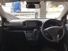 この度は当店のお車をご覧になっていただき、誠にありがとうございます。じっくり現車確認して頂けるよう、ご準備を致します！ 4