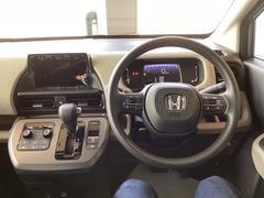 毎回座るフロントシート。運転席は必ず使用する部分ですので、座り心地が重要です！ 4