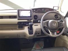 車を運転する際には運転席の存在は欠かせません。なのでしっかりとチェックしたいポイントですね。 4