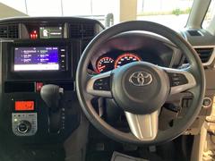 車を運転する際には運転席の存在は欠かせません。なのでしっかりとチェックしたいポイントですね。 4