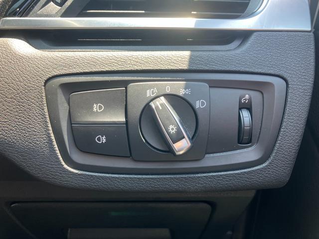Ｘ１ ｘＤｒｉｖｅ　１８ｄ　ｘライン　コンフォートＰＫＧ　アドバンスドアクティブセーフティＰＫＧ　純正ＨＤＤナビ　バックカメラ　ＨＵＤ　ハーフレザーシート　前席シートヒーター　パワーバッグドア　ＥＴＣ　純正１８ｉｎＡＷ　フォグランプ（15枚目）