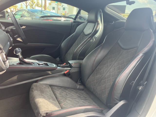 TTクーペ Sラインコンペティション ワンオーナー 150台限定車 コンフォートPKG ブラックスタイリングPKG RSリアスポイラー マトリクスLEDヘッド バーチャルコックピット 前席パワーシート シートヒーター 純正19inAW(19枚目)