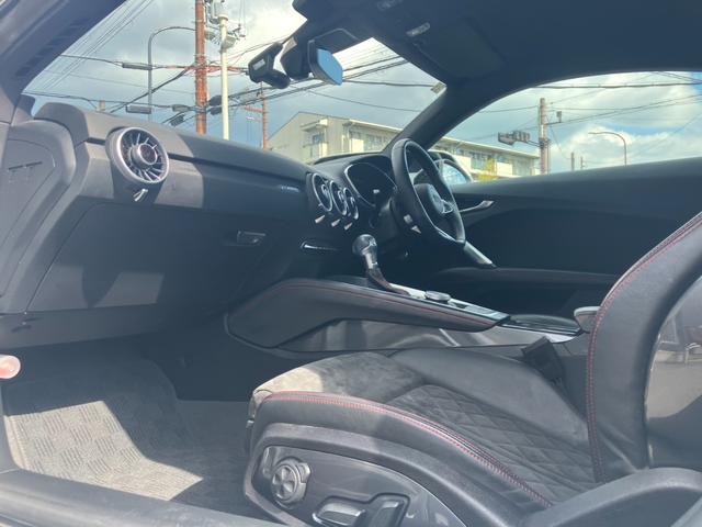 TTクーペ Sラインコンペティション ワンオーナー 150台限定車 コンフォートPKG ブラックスタイリングPKG RSリアスポイラー マトリクスLEDヘッド バーチャルコックピット 前席パワーシート シートヒーター 純正19inAW(20枚目)