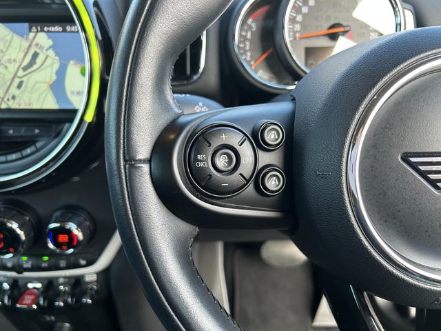 ＭＩＮＩ クーパーＳＤ　クロスオーバー　オール４　ワンオーナー　純正ナビ　バックカメラ　前席シートヒーター　アクティブクルーズコントロール　純正前後ドラレコ　純正１８ｉｎＡＷ　ルーフレール　電動リアゲート　フォグランプ　ＥＴＣ（5枚目）