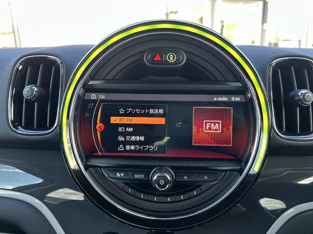 ＭＩＮＩ クーパーＳＤ　クロスオーバー　オール４　ワンオーナー　純正ナビ　バックカメラ　前席シートヒーター　アクティブクルーズコントロール　純正前後ドラレコ　純正１８ｉｎＡＷ　ルーフレール　電動リアゲート　フォグランプ　ＥＴＣ（12枚目）