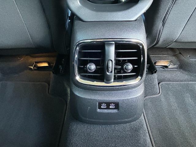 ＭＩＮＩ クーパーＳＤ　クロスオーバー　オール４　ワンオーナー　純正ナビ　バックカメラ　前席シートヒーター　アクティブクルーズコントロール　純正前後ドラレコ　純正１８ｉｎＡＷ　ルーフレール　電動リアゲート　フォグランプ　ＥＴＣ（20枚目）