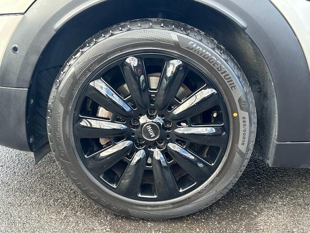 ＭＩＮＩ クーパーＳＤ　クロスオーバー　オール４　ワンオーナー　純正ナビ　バックカメラ　前席シートヒーター　アクティブクルーズコントロール　純正前後ドラレコ　純正１８ｉｎＡＷ　ルーフレール　電動リアゲート　フォグランプ　ＥＴＣ（41枚目）