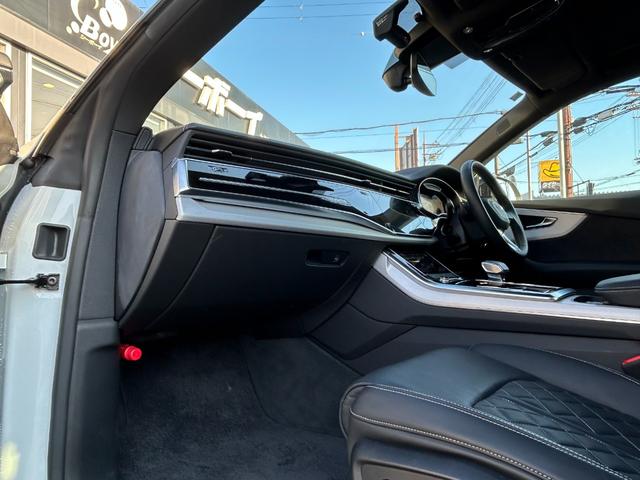 Ｑ８ ５５ＴＦＳＩクワトロ　Ｓライン　ワンオーナー　ブラックスタイリングＰＫＧ　コンフォートアシスタンスＰＫＧ　ＳラインプラスＰＫＧ　ＢＡＮＧ＆ＯＬＵＦＳＥＮサウンドシステム　前席マッサージ機能　ＡＣＣ　ＢＳＭ　バーチャルコックピット（25枚目）