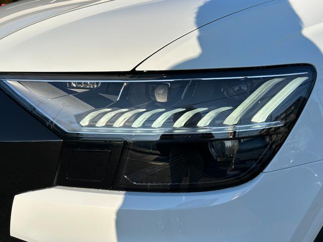 Ｑ８ ５５ＴＦＳＩクワトロ　Ｓライン　ワンオーナー　ブラックスタイリングＰＫＧ　コンフォートアシスタンスＰＫＧ　ＳラインプラスＰＫＧ　ＢＡＮＧ＆ＯＬＵＦＳＥＮサウンドシステム　前席マッサージ機能　ＡＣＣ　ＢＳＭ　バーチャルコックピット（42枚目）