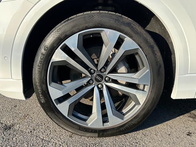 Ｑ８ ５５ＴＦＳＩクワトロ　Ｓライン　ワンオーナー　ブラックスタイリングＰＫＧ　コンフォートアシスタンスＰＫＧ　ＳラインプラスＰＫＧ　ＢＡＮＧ＆ＯＬＵＦＳＥＮサウンドシステム　前席マッサージ機能　ＡＣＣ　ＢＳＭ　バーチャルコックピット（50枚目）