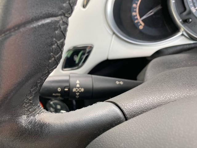 ＤＳ３ シック　レッド・ホワイトツートンカラー　ＥＴＣ　オートエアコン　キーレス　オーディオ　ＥＳＰ　１６インチアルミホイール　デイライト（28枚目）