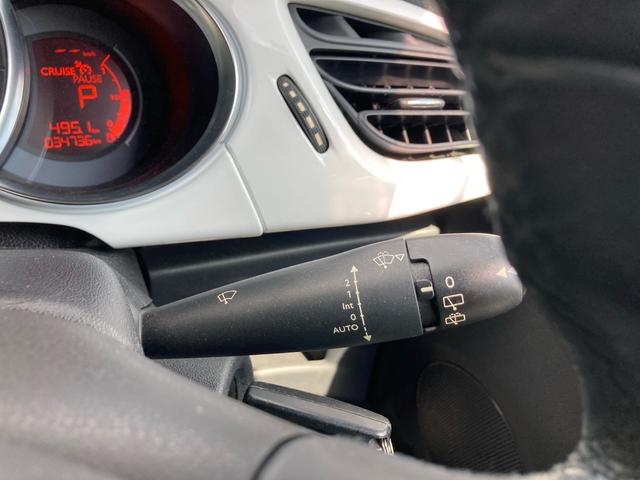 ＤＳ３ シック　レッド・ホワイトツートンカラー　ＥＴＣ　オートエアコン　キーレス　オーディオ　ＥＳＰ　１６インチアルミホイール　デイライト（29枚目）