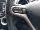 【ステアリングリモコン】運転中でも目線はそのまま、手元のスイッチで安全にオーディオが操作できます。
