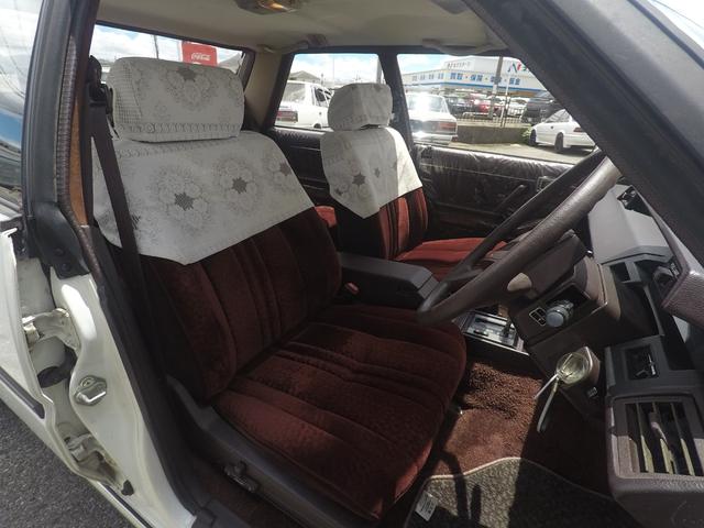 クラウン ロイヤルサルーン　ローダウン　新品ロンシャン１５インチ　２０２５年タイヤ―　　アドバンフレヴァ　保証付　運転席パワーシート　７２９７８ｋｍパワーステアリング　パワーウィンドウ（49枚目）
