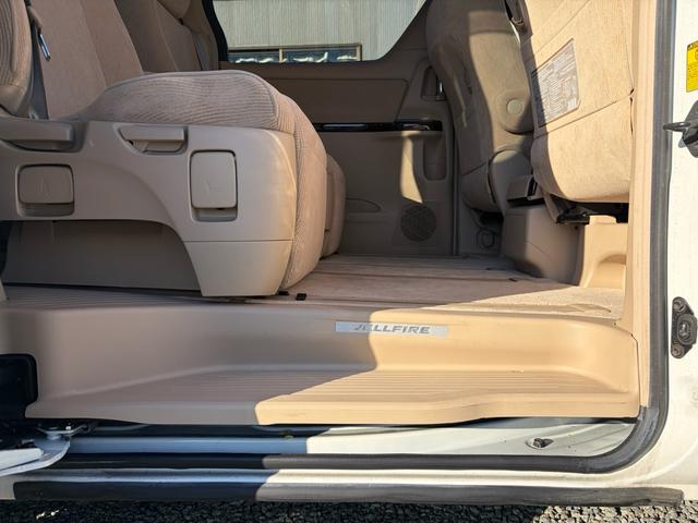 ヴェルファイア 2.4V V モデリスタエアロ 8インチナビ 後席モニター 両側電動スライドドア 1オーナー 禁煙車 白内装 べージュ内装 フルセグ(33枚目)