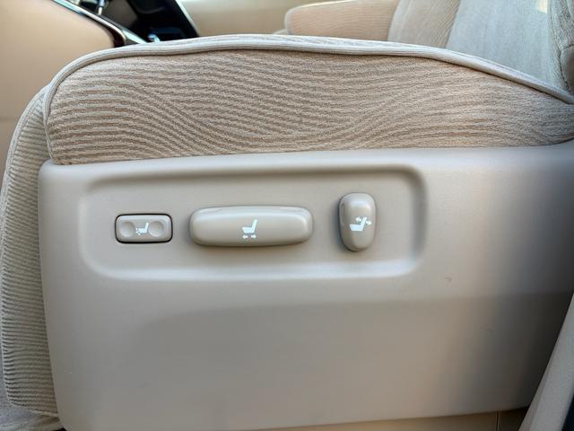 ヴェルファイア 2.4V V モデリスタエアロ 8インチナビ 後席モニター 両側電動スライドドア 1オーナー 禁煙車 白内装 べージュ内装 フルセグ(39枚目)