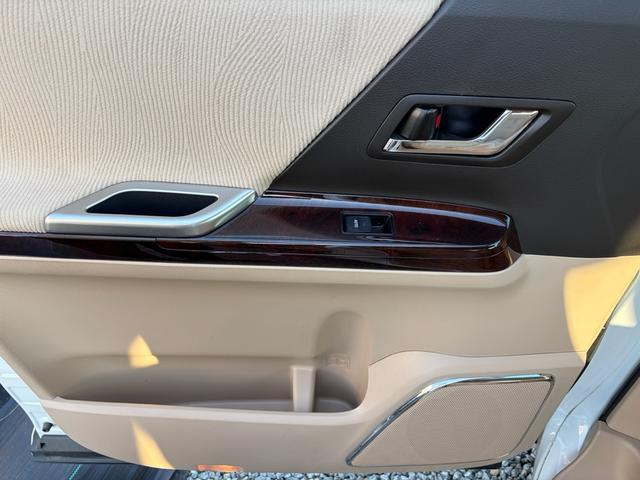 ヴェルファイア 2.4V V モデリスタエアロ 8インチナビ 後席モニター 両側電動スライドドア 1オーナー 禁煙車 白内装 べージュ内装 フルセグ(46枚目)