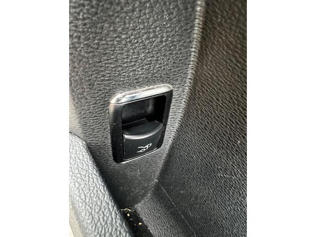 Ｅクラス Ｅ３５０　アバンギャルド　Ｂｌｕｅｔｏｏｔｈ　スマートキー　プッシュスタート　オートライト　盗難防止システム　ＨＤＤナビ　ナビ　電動シート　エアコン　オートクルーズ　革シート　ＡＢＳ（41枚目）