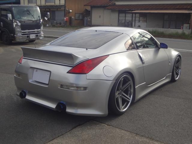 フェアレディＺ バージョンＴ　禁煙車　社外フルエアロ　減衰調整式車高調　大径マフラー　社外２０ＡＷ　フィルム施工　黒革　シートヒーター　革巻ハンドル　パワーシート　社外ＤＡ　ＨＤＭＩ　ＵＳＢ　社外ツイーター　ＥＴＣ　ＴＳＣオフ（4枚目）