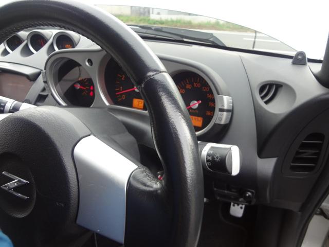 フェアレディＺ バージョンＴ　禁煙車　社外フルエアロ　減衰調整式車高調　大径マフラー　社外２０ＡＷ　フィルム施工　黒革　シートヒーター　革巻ハンドル　パワーシート　社外ＤＡ　ＨＤＭＩ　ＵＳＢ　社外ツイーター　ＥＴＣ　ＴＳＣオフ（41枚目）