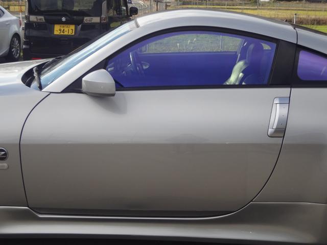 フェアレディＺ バージョンＴ　禁煙車　社外フルエアロ　減衰調整式車高調　大径マフラー　社外２０ＡＷ　フィルム施工　黒革　シートヒーター　革巻ハンドル　パワーシート　社外ＤＡ　ＨＤＭＩ　ＵＳＢ　社外ツイーター　ＥＴＣ　ＴＳＣオフ（66枚目）