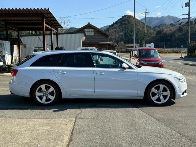 A6アバント 2.8FSIクワトロ 4WD 禁煙 プレセンスパッケージ 前後ドラレコ BOSEサウンド 駐車支援 全周囲カメラ サイドアシスト レーダークルコン シートメモリー パワーゲート ETC 黒革 シートヒーター 純正AW(4枚目)