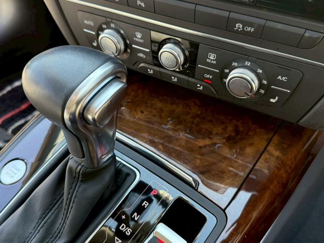 A6アバント 2.8FSIクワトロ 4WD 禁煙 プレセンスパッケージ 前後ドラレコ BOSEサウンド 駐車支援 全周囲カメラ サイドアシスト レーダークルコン シートメモリー パワーゲート ETC 黒革 シートヒーター 純正AW(38枚目)