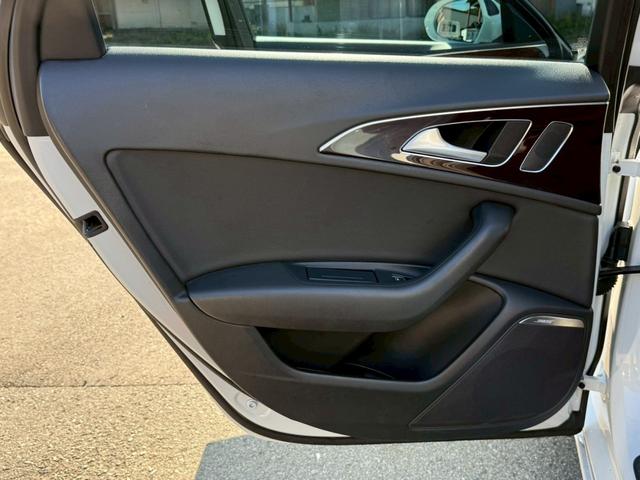 A6アバント 2.8FSIクワトロ 4WD 禁煙 プレセンスパッケージ 前後ドラレコ BOSEサウンド 駐車支援 全周囲カメラ サイドアシスト レーダークルコン シートメモリー パワーゲート ETC 黒革 シートヒーター 純正AW(53枚目)