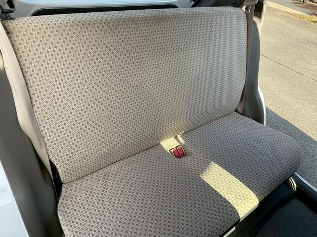 アルト F 4WD 5MT キーレスエントリー 純正オーディオ(16枚目)