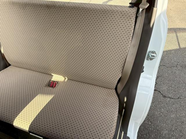 アルト F 4WD 5MT キーレスエントリー 純正オーディオ(43枚目)