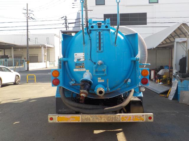 ファイター 　強力吸引車　汚泥吸引車　モリタエコノス製　パワフルマスター　ＲＢＸ４２ＰＶＤＢＨ　風量４０　タンク胴巻きステンレス　容量２８００　ホース付き（4枚目）