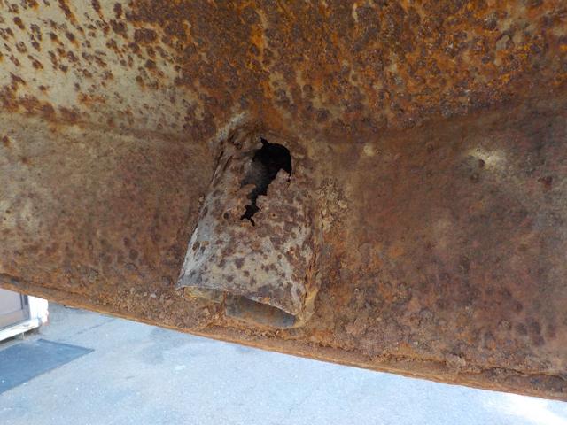 ファイター 　強力吸引車　汚泥吸引車　モリタエコノス製　パワフルマスター　ＲＢＸ４２ＰＶＤＢＨ　風量４０　タンク胴巻きステンレス　容量２８００　ホース付き（16枚目）