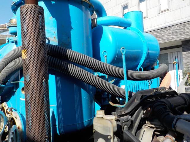 ファイター 　強力吸引車　汚泥吸引車　モリタエコノス製　パワフルマスター　ＲＢＸ４２ＰＶＤＢＨ　風量４０　タンク胴巻きステンレス　容量２８００　ホース付き（31枚目）