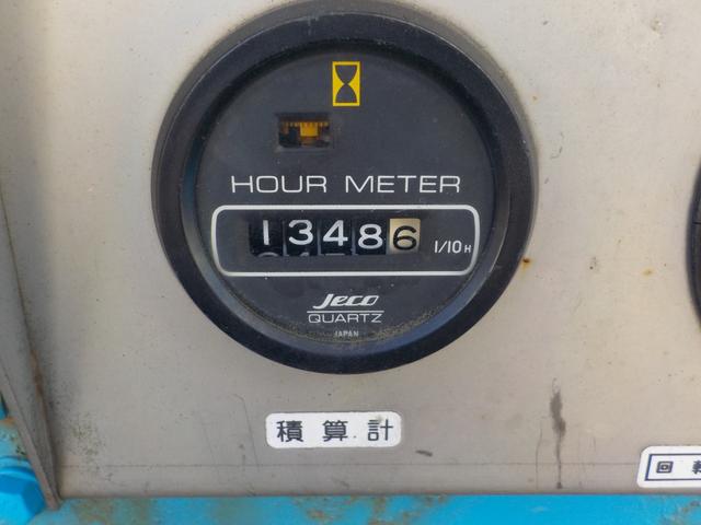 ファイター 　強力吸引車　汚泥吸引車　モリタエコノス製　パワフルマスター　ＲＢＸ４２ＰＶＤＢＨ　風量４０　タンク胴巻きステンレス　容量２８００　ホース付き（38枚目）