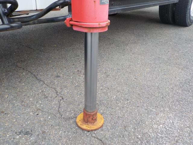 デュトロ 古河ユニック製 3段クレーン ラジコン付き 荷台鉄板張り 積載3000kg 車検付き(6枚目)