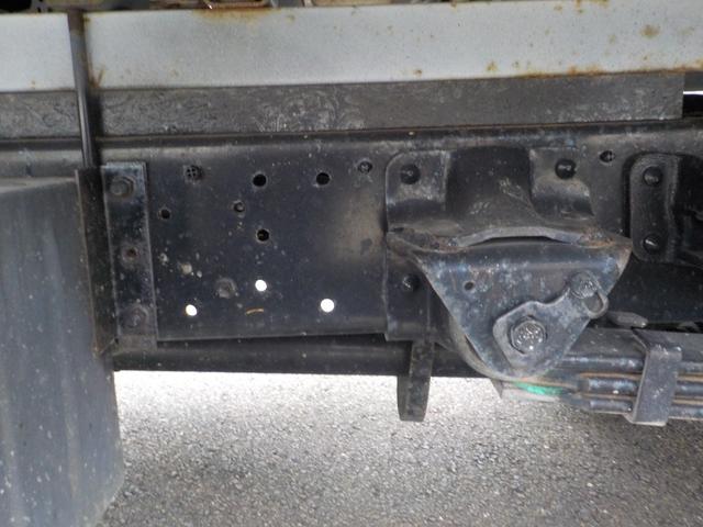 デュトロ 古河ユニック製 3段クレーン ラジコン付き 荷台鉄板張り 積載3000kg 車検付き(18枚目)