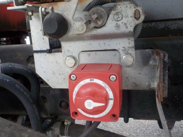 デュトロ 古河ユニック製 3段クレーン ラジコン付き 荷台鉄板張り 積載3000kg 車検付き(19枚目)