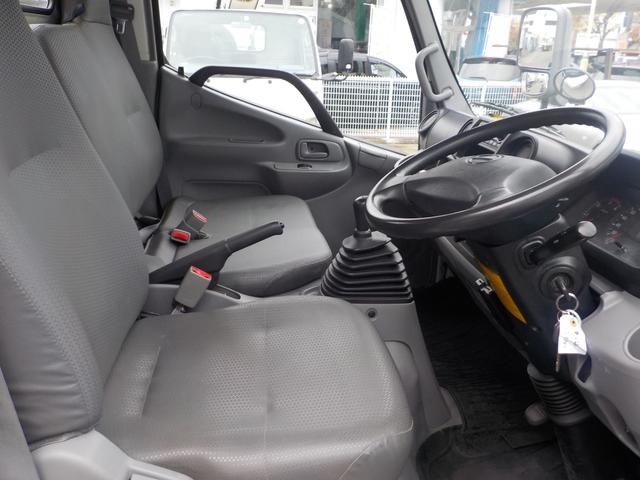 デュトロ 古河ユニック製 3段クレーン ラジコン付き 荷台鉄板張り 積載3000kg 車検付き(23枚目)