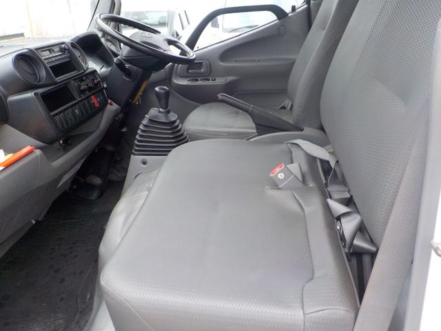 デュトロ 古河ユニック製 3段クレーン ラジコン付き 荷台鉄板張り 積載3000kg 車検付き(31枚目)