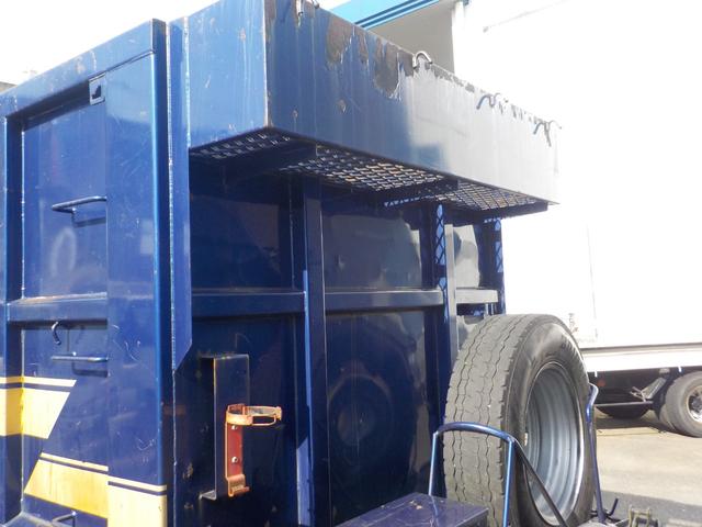 エルフトラック 　土砂禁深ダンプ　新明和工業製　リア観音式扉　６００ｋｇ垂直ゲート付き（28枚目）