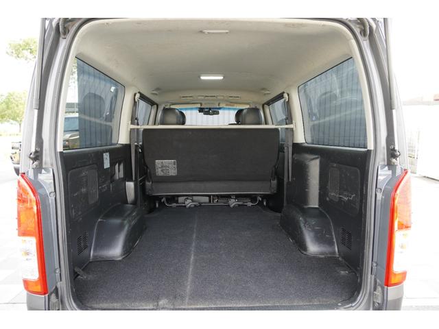 ハイエースバン スーパーGL ダークプライム 3.0D ワンオーナー 10インチフローティングナビ ヒッチメンバー LEDヘッドライト LEDフォグ 追加スピーカー アンプ ミラー型バックカメラ バットフェイスボンネット キーフリー/Pスタート(21枚目)