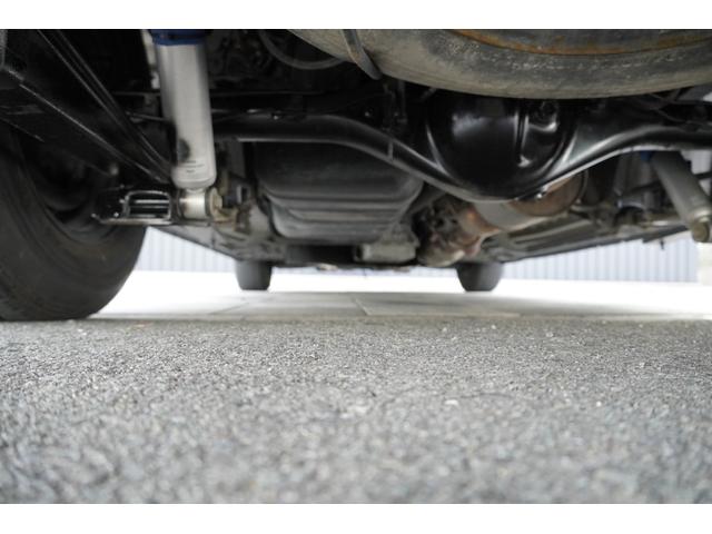 ハイエースバン スーパーGL ダークプライム 3.0D ワンオーナー 10インチフローティングナビ ヒッチメンバー LEDヘッドライト LEDフォグ 追加スピーカー アンプ ミラー型バックカメラ バットフェイスボンネット キーフリー/Pスタート(43枚目)