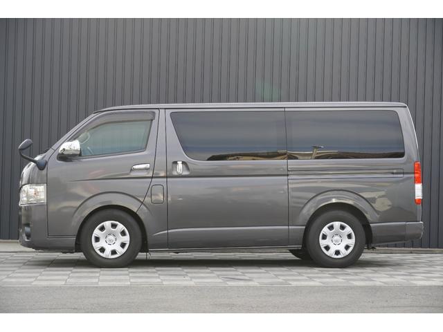 ハイエースバン スーパーGL ダークプライム 3.0D ワンオーナー 10インチフローティングナビ ヒッチメンバー LEDヘッドライト LEDフォグ 追加スピーカー アンプ ミラー型バックカメラ バットフェイスボンネット キーフリー/Pスタート(69枚目)