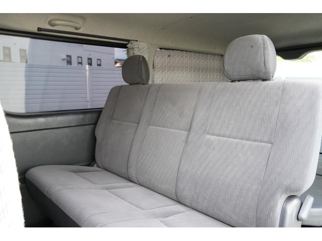 レジアスエースバン ロングスーパーＧＬ　２．０Ｇ　ワンオーナー　ベットキット　１５インチＡＷ　　純正ＨＩＤヘッド　ＧＯＯＤ　ＹＥＡＲ　Ｗレター　純正ナビ　キーレスキー　オートエアコン　パールホワイト０７０（18枚目）