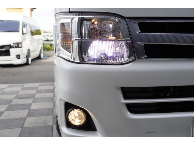 レジアスエースバン ロングスーパーＧＬ　２．０Ｇ　ワンオーナー　ベットキット　１５インチＡＷ　　純正ＨＩＤヘッド　ＧＯＯＤ　ＹＥＡＲ　Ｗレター　純正ナビ　キーレスキー　オートエアコン　パールホワイト０７０（24枚目）