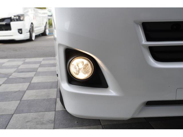 レジアスエースバン ロングスーパーＧＬ　２．０Ｇ　ワンオーナー　ベットキット　１５インチＡＷ　　純正ＨＩＤヘッド　ＧＯＯＤ　ＹＥＡＲ　Ｗレター　純正ナビ　キーレスキー　オートエアコン　パールホワイト０７０（26枚目）