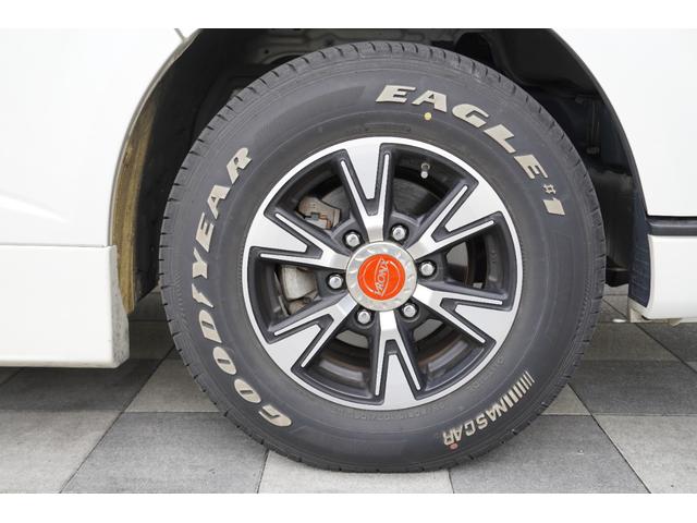 レジアスエースバン ロングスーパーＧＬ　２．０Ｇ　ワンオーナー　ベットキット　１５インチＡＷ　　純正ＨＩＤヘッド　ＧＯＯＤ　ＹＥＡＲ　Ｗレター　純正ナビ　キーレスキー　オートエアコン　パールホワイト０７０（32枚目）