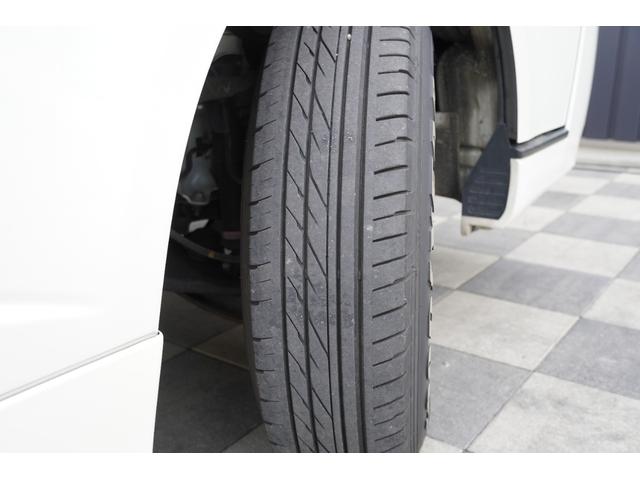 レジアスエースバン ロングスーパーＧＬ　２．０Ｇ　ワンオーナー　ベットキット　１５インチＡＷ　　純正ＨＩＤヘッド　ＧＯＯＤ　ＹＥＡＲ　Ｗレター　純正ナビ　キーレスキー　オートエアコン　パールホワイト０７０（33枚目）